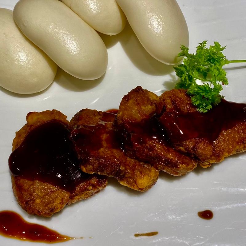 牛フィレ肉のステーキ、マントウ添え(銀座アスター 蒲田賓館 （ギンザアスター）)