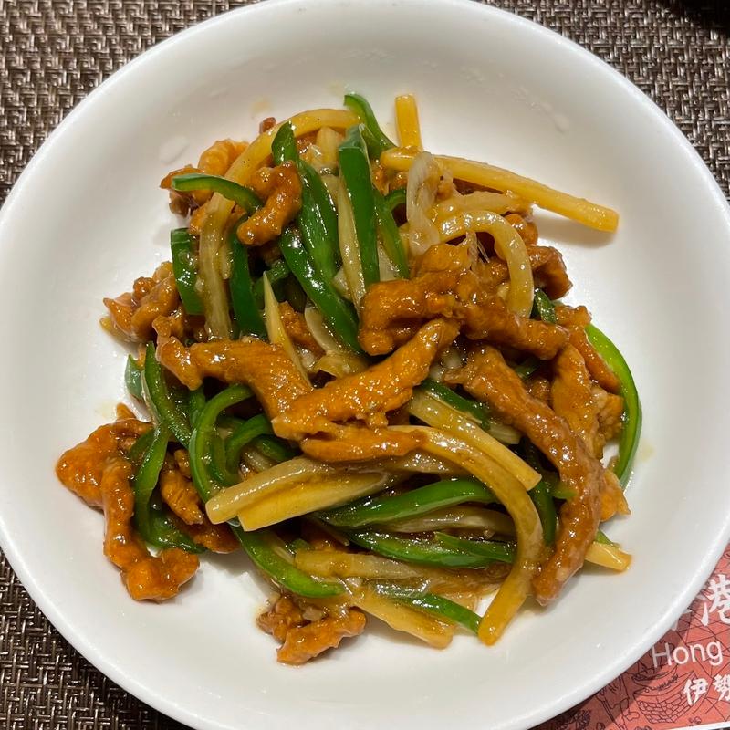 青椒肉絲(本格中華 香港海鮮飲茶樓 梅田ブリーゼブリーゼ店)