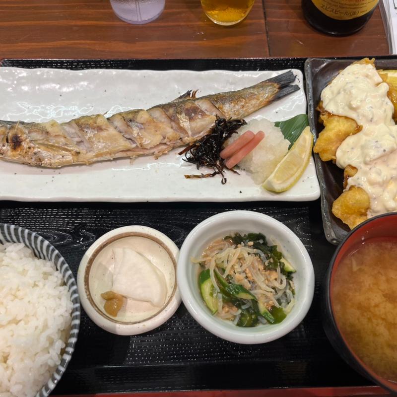 カマス塩焼きとコンボ定食(食堂 高ひろ)