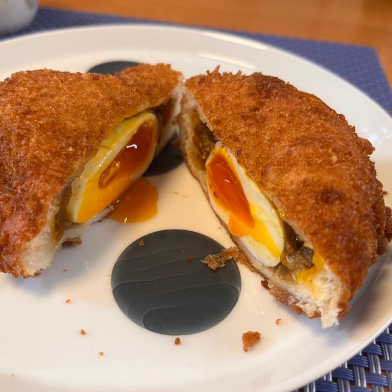 半熟たまごカレーパン(VIKING BAKERY F 福岡平尾店)