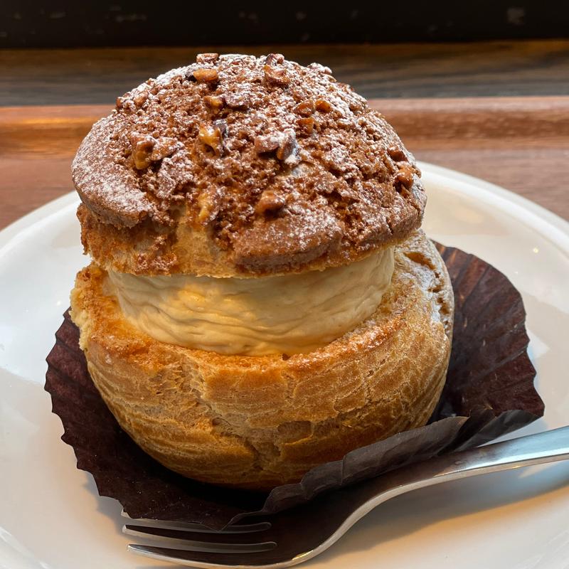 ピーナッツバターシュークリーム(THE CITY BAKERY 南町田グランベリーパーク)