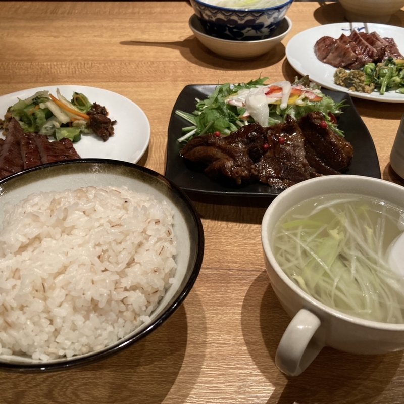 (牛たん炭焼利休　一番町店)