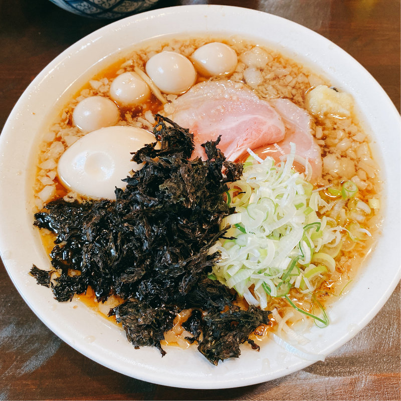 (煮干しラーメン専門店麵や猪鹿蝶)