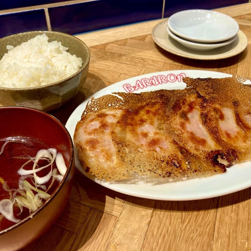焼餃子セット(餃子といえば 芭莉龍)