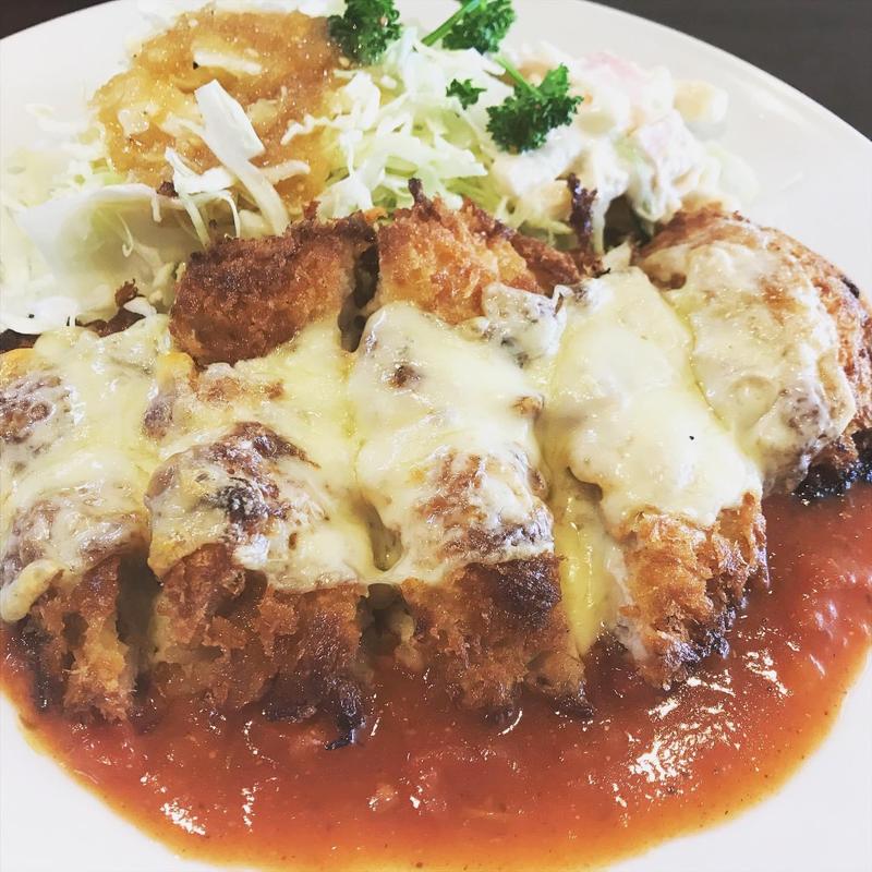 チキンカツチーズのせ(プクプク亭 )