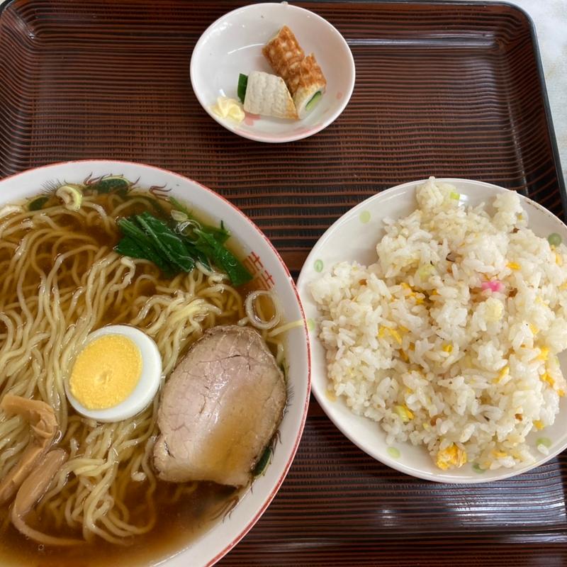 ラーメンセット（半炒飯付）(中央食堂 )