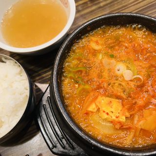 キムチチゲ定食(韓国家庭料理ジャンモ津田沼パルコ店)
