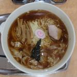 ワンタン麺(一ノ割 大勝軒)