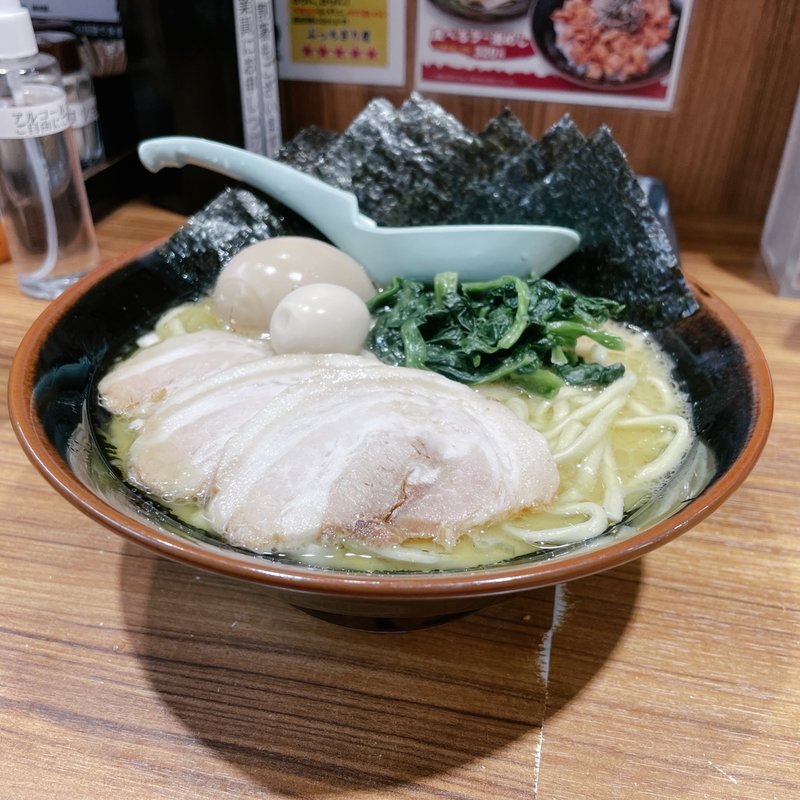 MAXラーメン(壱角家 原宿店 （イッカクヤ）)