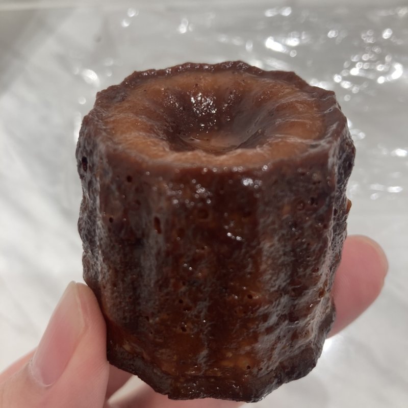 カヌレ(ビゴの店ドゥース・フランス )