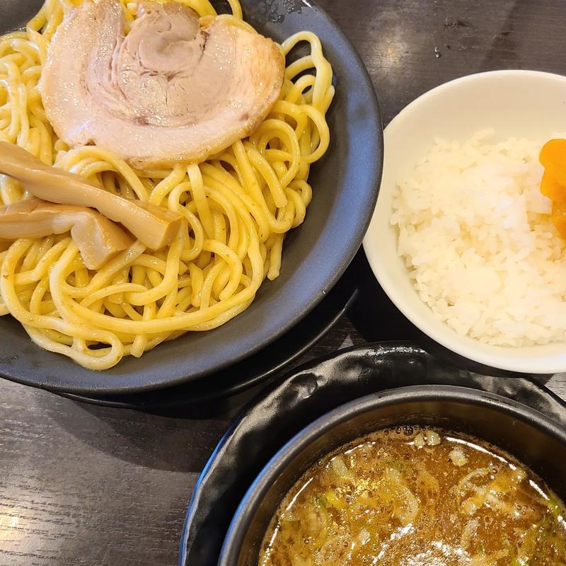 濃厚魚介つけ麺(横浜家系ラーメン 市ヶ家)