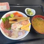 びっくり海鮮丼(長谷川食堂 )