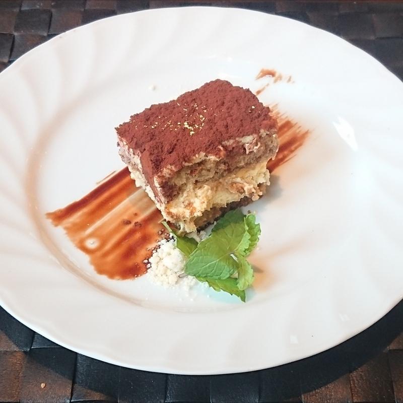 ふわふわの自家製ティラミス(GRATIA (グラティア))