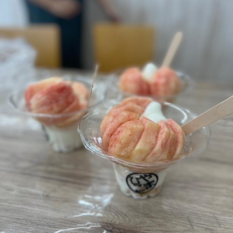 桃パフェ(生鮮館やまひこ)