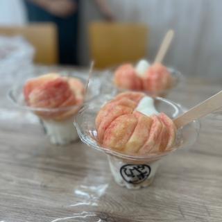 桃パフェ(生鮮館やまひこ)
