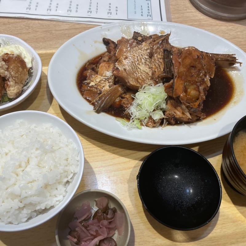 あら煮と唐揚げ定食(築地食堂源ちゃん 飯田橋店)