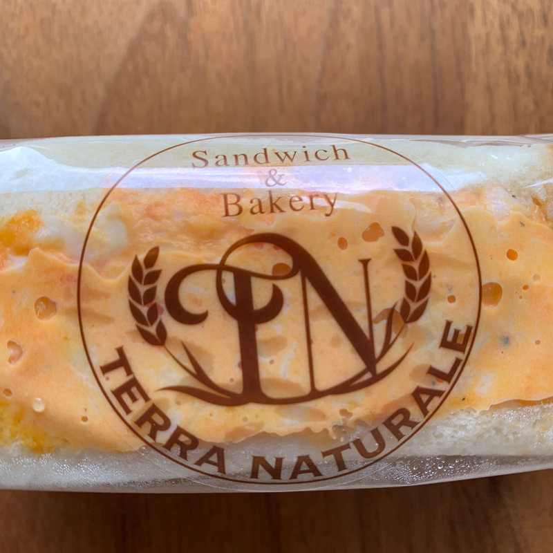 向原産玉子を使ったたっぷりたまごサンド(TerraNaturale)