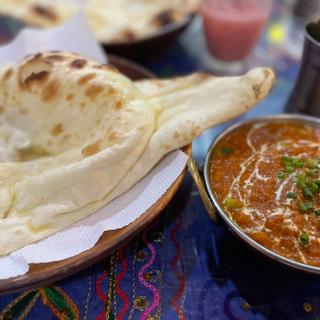 日替わりカレー　鶏肉と枝豆のカレー(ミラマハル)