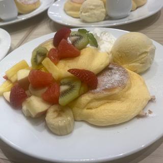 季節のフレッシュフルーツパンケーキ(幸せのパンケーキ 横浜中華街店)