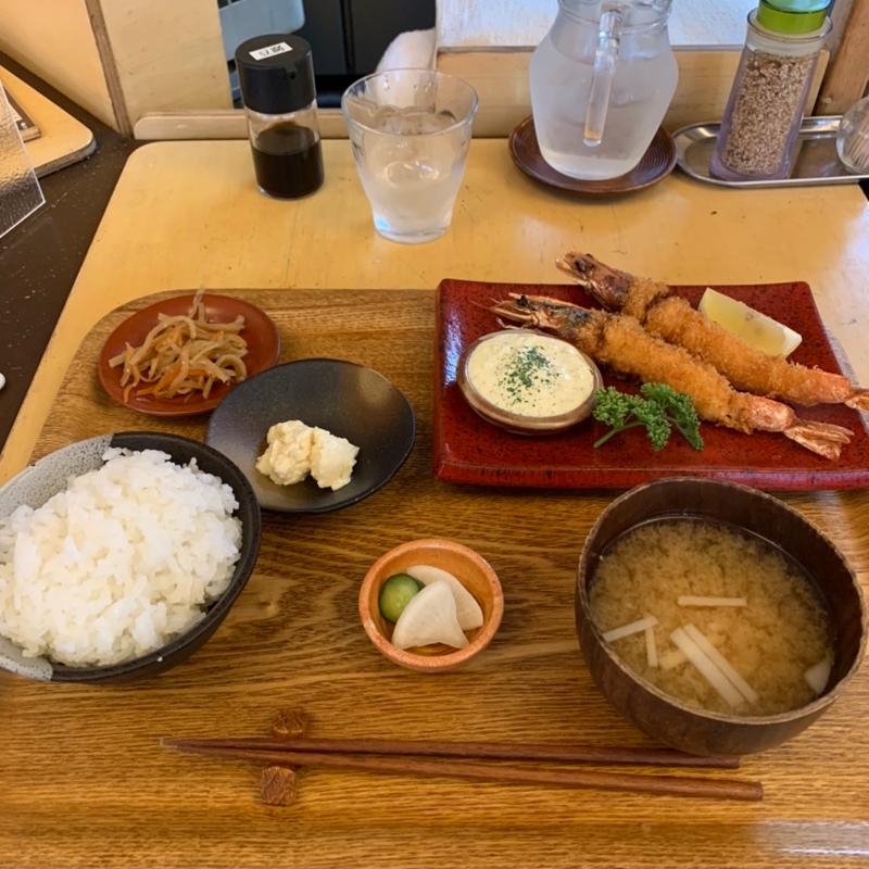 天使のエビフライ定食(火鉄焼餃子 ほおずき )