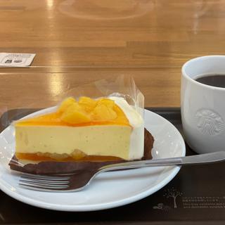 マンゴーのムースケーキ(スターバックスコーヒー TSUTAYA 横浜みなとみらい店)