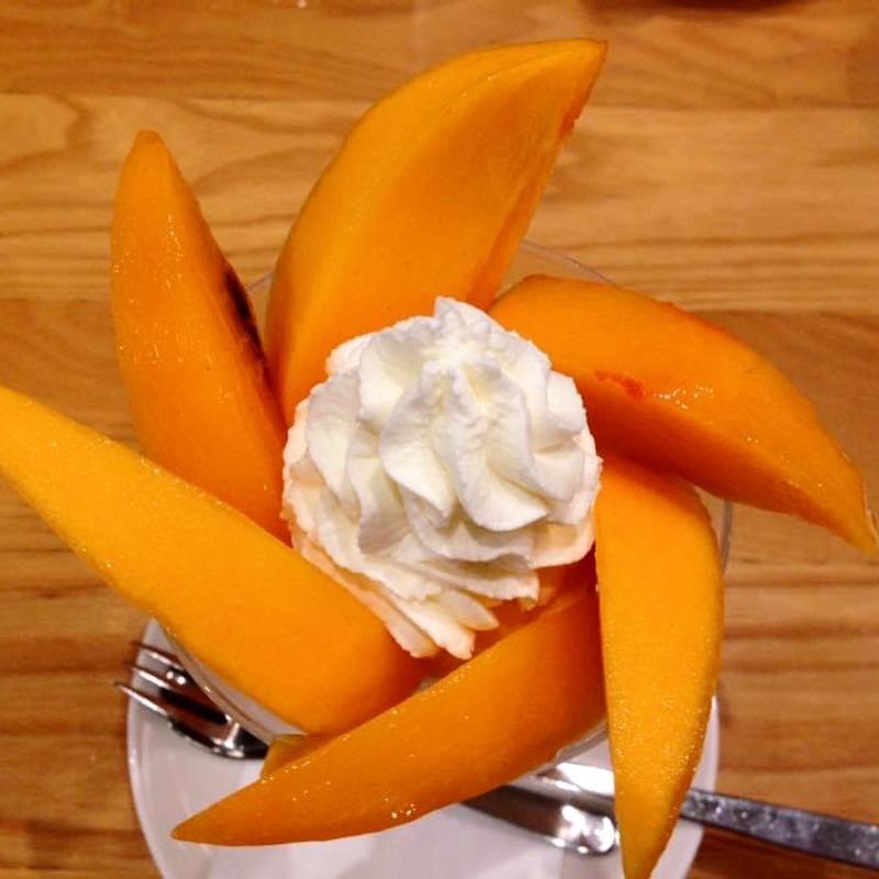 甲州百匁柿のパフェ(フルーツパーラーゴトー)