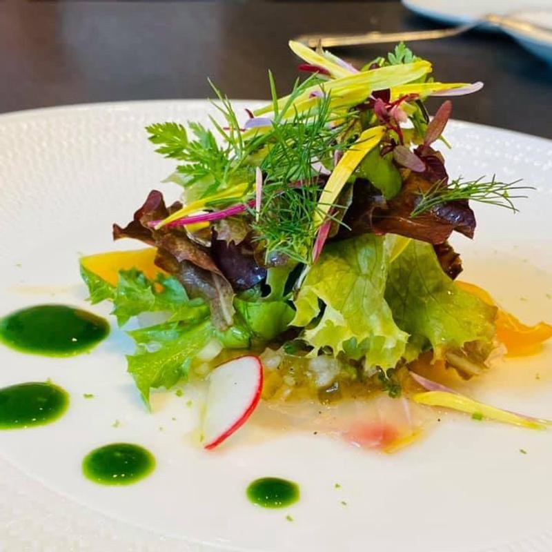 前菜 本日の鮮魚のカルパッチョ(西洋御料理　東洋軒)