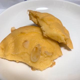 クリームパン(パネ・ポルチーニ (PANE PORCINI))