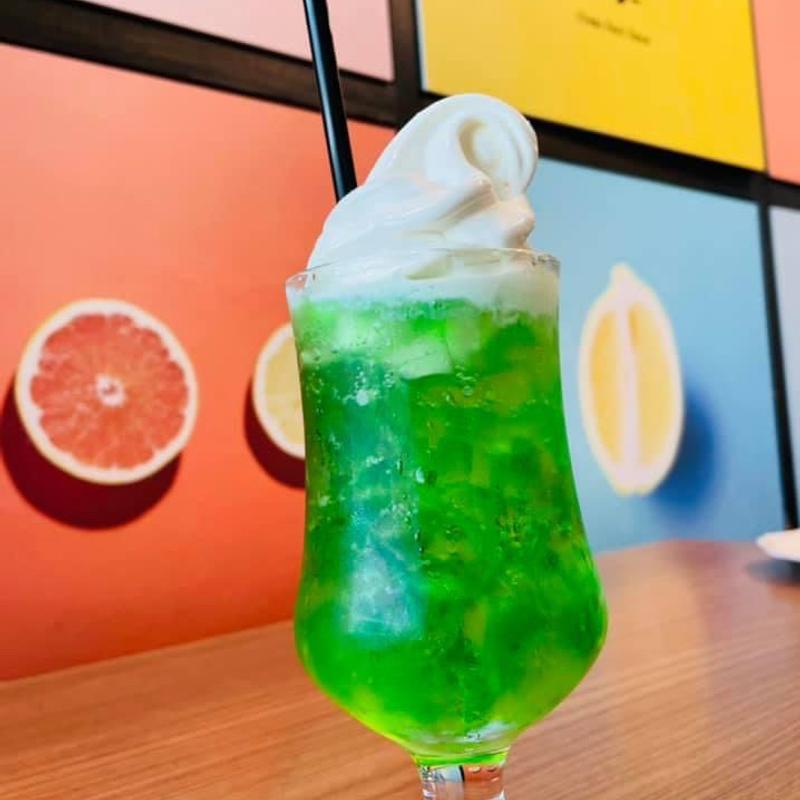 クリームソーダ(フタバフルーツパーラー アトレ川崎店)