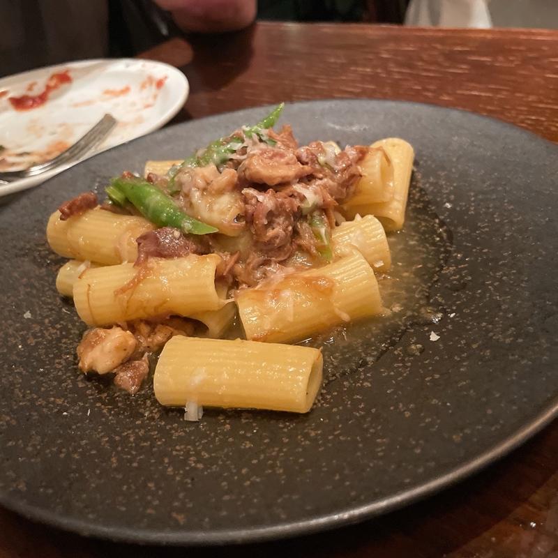 リガトーニ　ナポリ風豚肉の白ワイン煮込みソース(A16 TOKYO （エーシックスティーントウキョウ）)