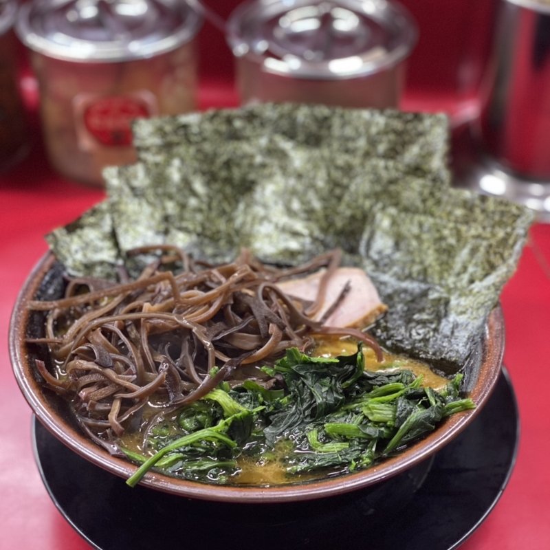 ラーメン+中盛+のり+青菜+キクラゲ(王道家)