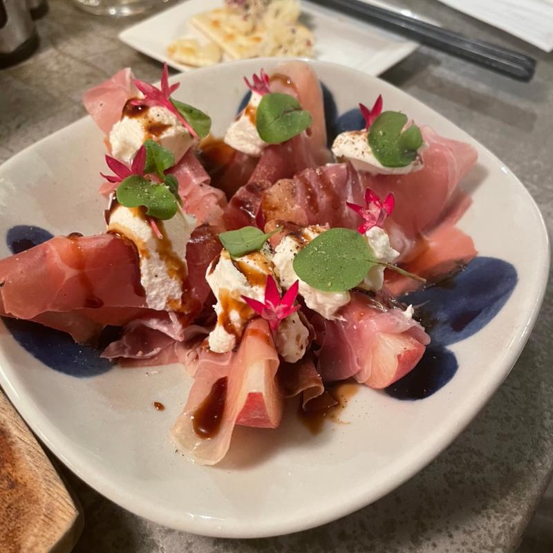 季節のフルーツ×生ハム×マスカルポーネ(焼き鳥 ショウチャン 恵比寿)