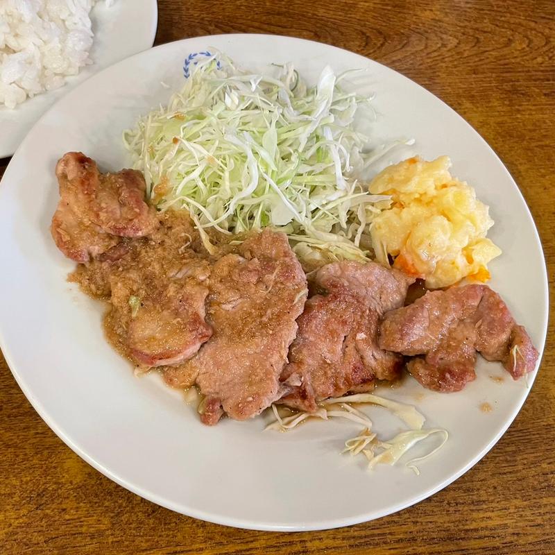 名物ヒレしょうが焼きランチ(ビクトリヤ )