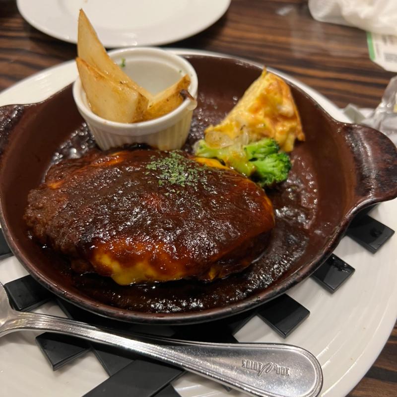 チーズインハンバーグ　デミグラスソース(BAQET(バケット) イオンモール津南店)