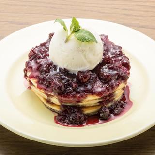 ブルーベリーパンケーキ(グロリアス チェーン カフェ （glorious chain cafe）)