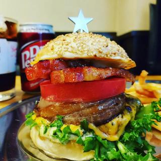 メルボルン(BLTバーガー)+チェダーチーズ(Haneuma Burger 跳ね馬)