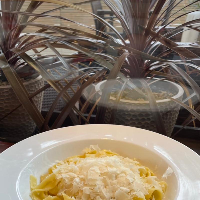 オーリオエカーショの生フィットチーネ(イエノウエノカフェ)