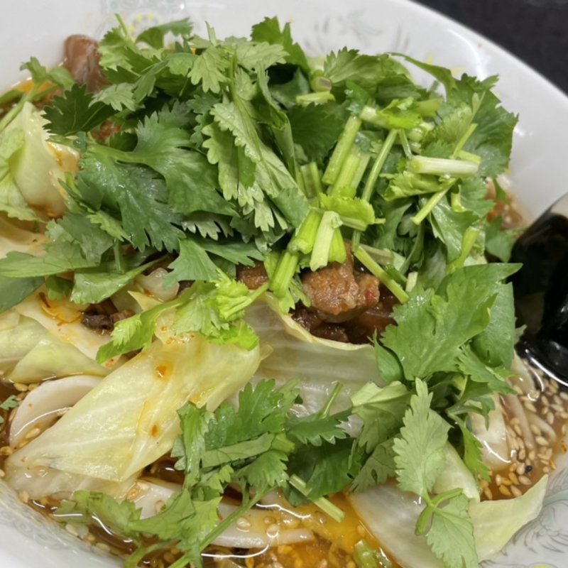 牛肉刀削麺＋パクチー(上海楼　刀削麺館)