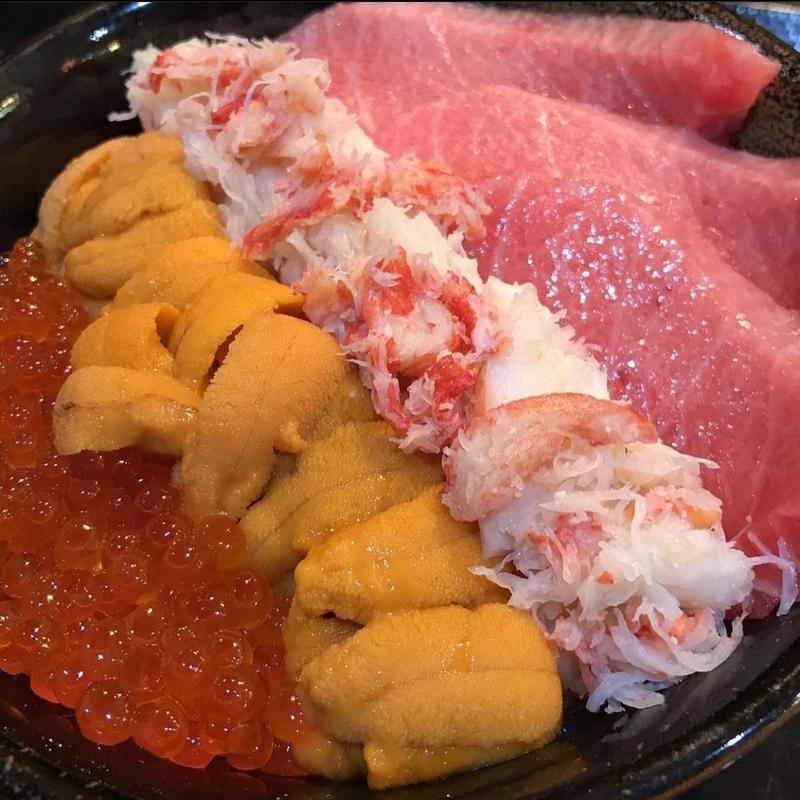 大トロウニイクラカニ丼(鮨國 )
