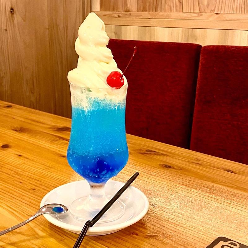 ブルーハワイクリームソーダ(グリルパーラー ピノキオ 心斎橋PARCO店)