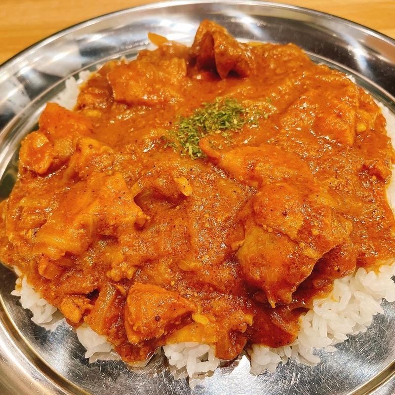 チキンカレー（中盛）(プネウマカレー)