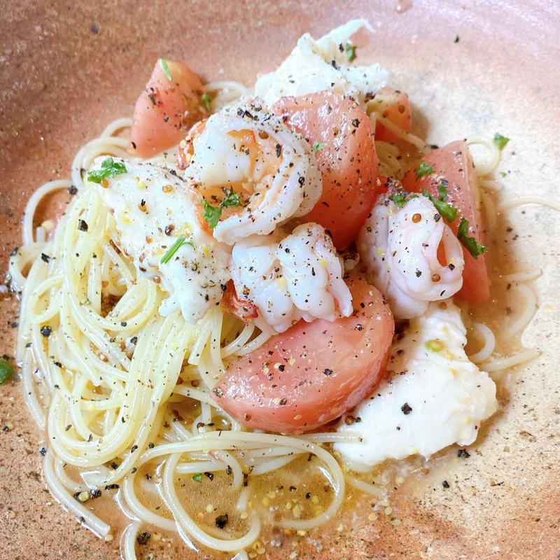 季節のパスタ（トマトとエビの冷たいパスタ）(カフェドミーミ（Café de mimi）)