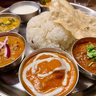 4種盛りプレート(エリックサウス高円寺　カレー&ビリヤニセンター)