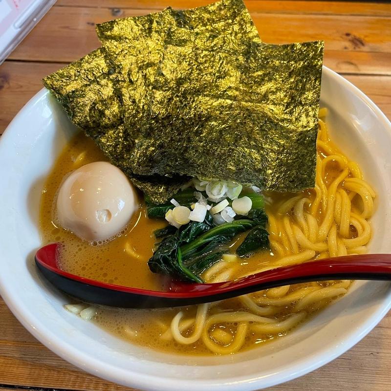 横浜豚骨らーめん(支那そばヒイラギ食堂)