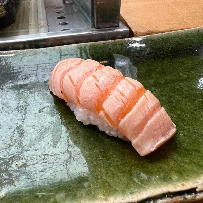 炙りサーモン(築地 寿司清 JR伊勢丹京都 11F)