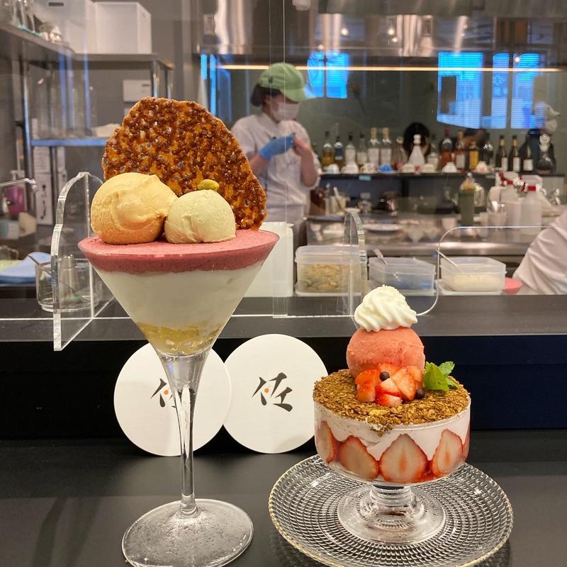 苺とチーズ〜微発砲エスプーマ仕立て〜(パフェ、珈琲、酒、佐藤 大丸札幌店)