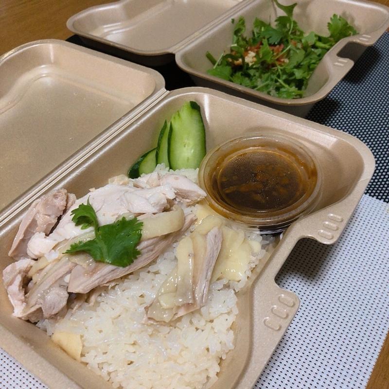 当店自慢のカオマンガイ+パクチーサラダ(東京カオマンガイ)