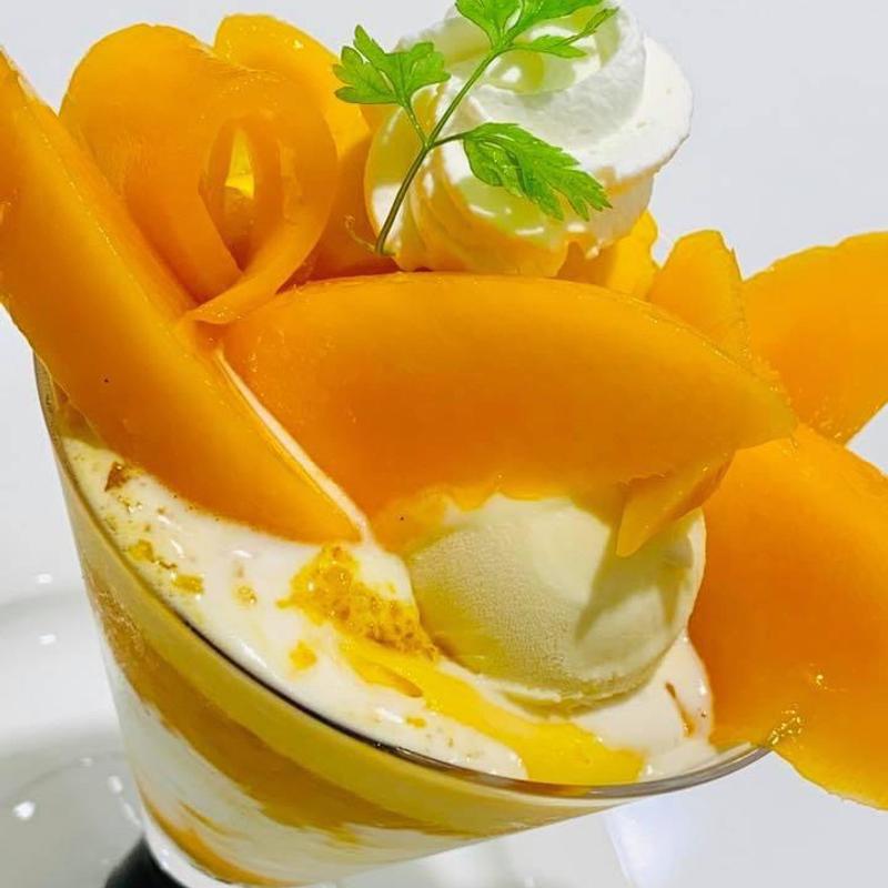 宮崎マンゴーパフェ(タカノフルーツパーラー 地下鉄ビル店 )