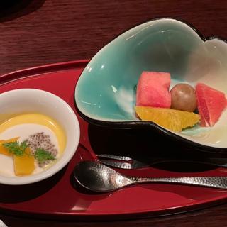桃源コースの水菓子(果物とマンゴープリン)(日本料理　箱根　華暦 )