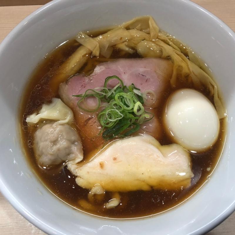 味玉中華そば（クーポンのワンタン付き）(手揉み中華そば中村)